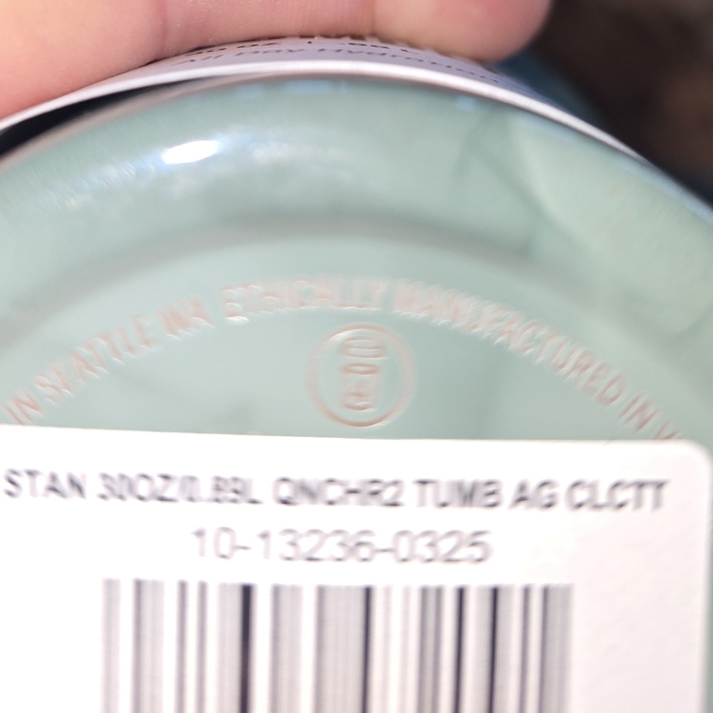 Stanley  Agate Calacatta 30 Oz Quencher New - Picture 3 of 3